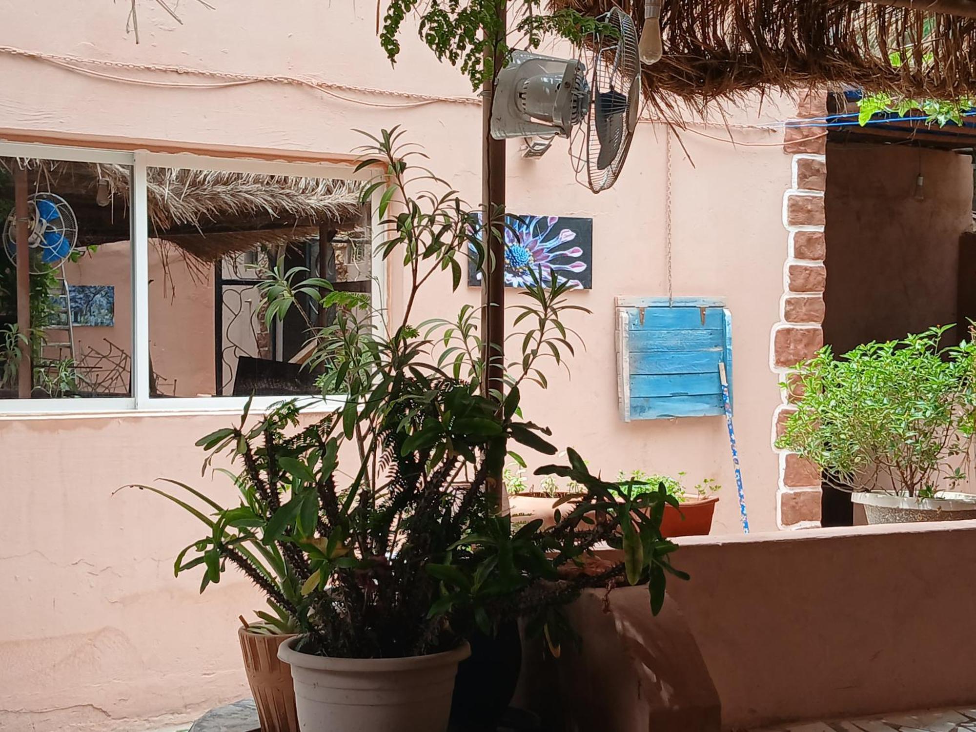 "Par 4 Chemins" - Atypical Stopover Nouakchott Eksteriør billede