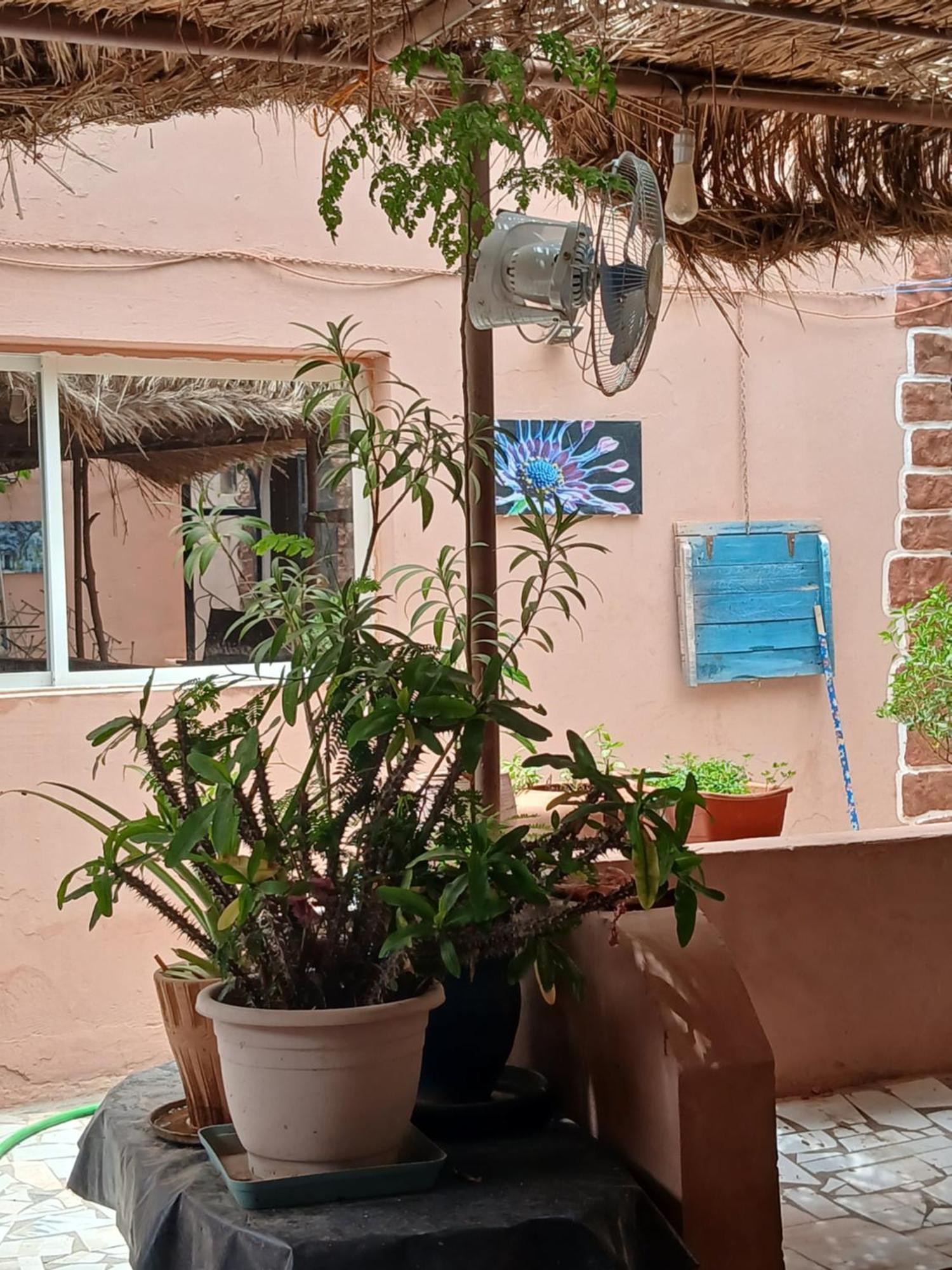 "Par 4 Chemins" - Atypical Stopover Nouakchott Eksteriør billede