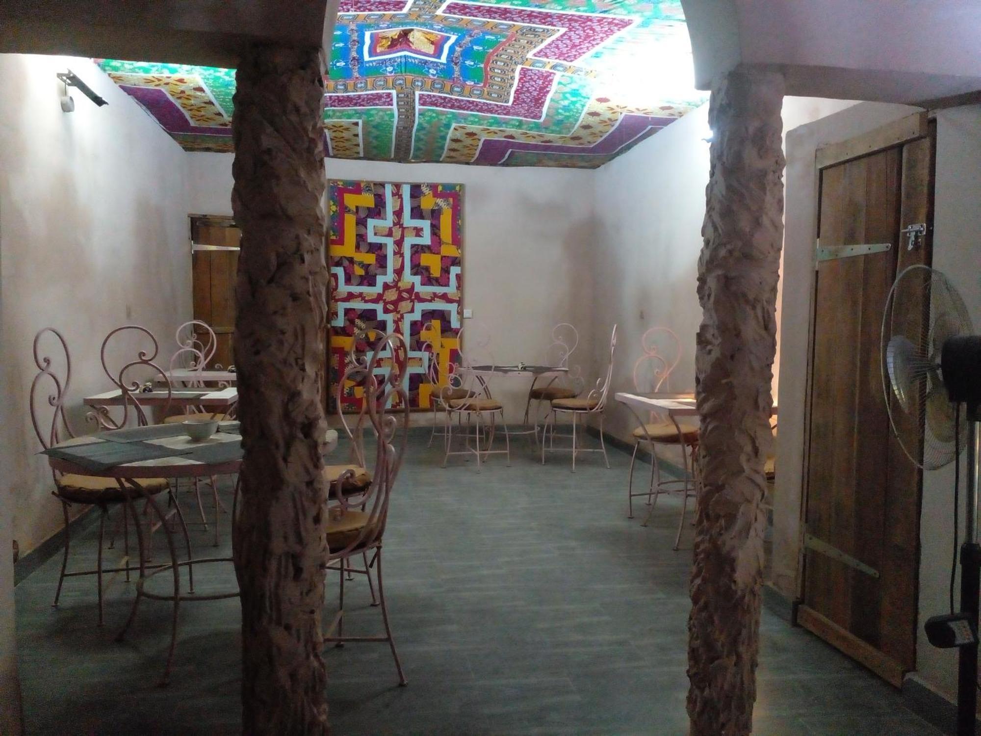 "Par 4 Chemins" - Atypical Stopover Nouakchott Eksteriør billede