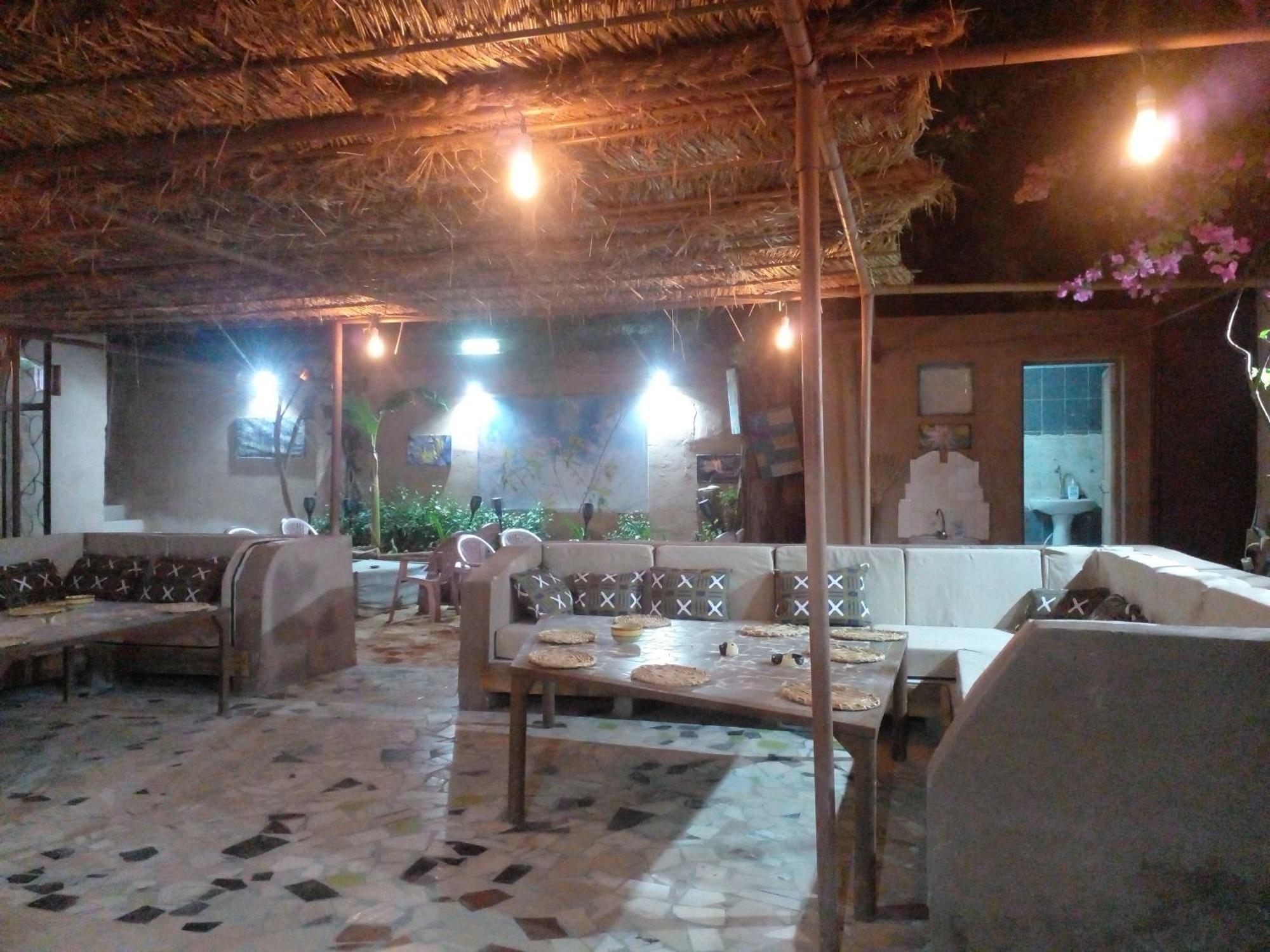 "Par 4 Chemins" - Atypical Stopover Nouakchott Eksteriør billede